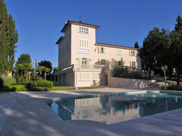 VILLA PIETRA