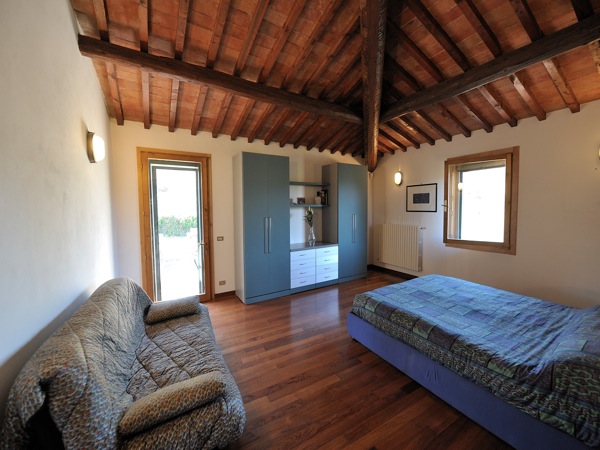 VILLA MANDORLO