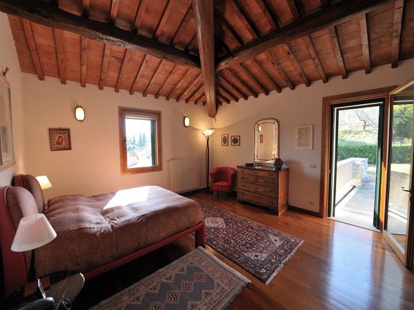 VILLA MANDORLO