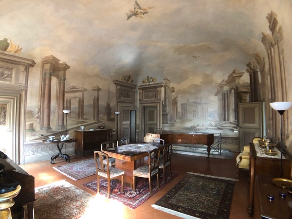 VILLA MARAT