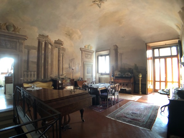 VILLA MARAT