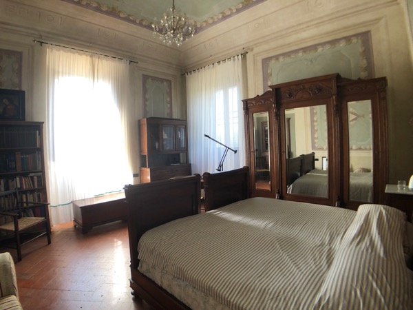 VILLA MARAT