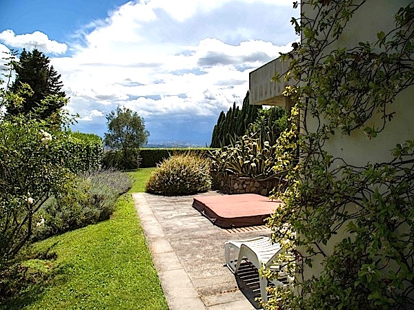 VILLA VIOLA