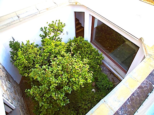VILLA VIOLA