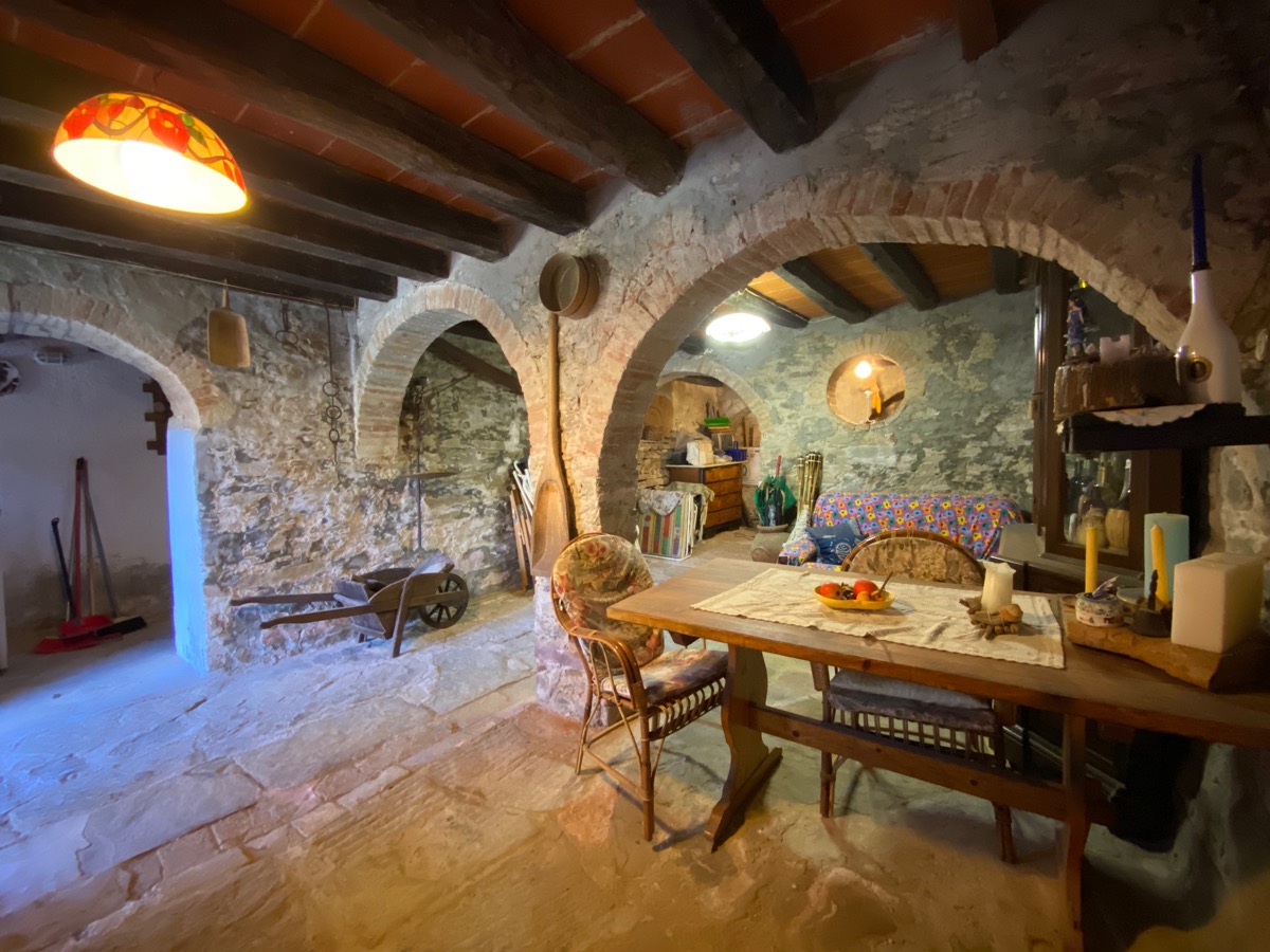 CASALE MAURIZIO