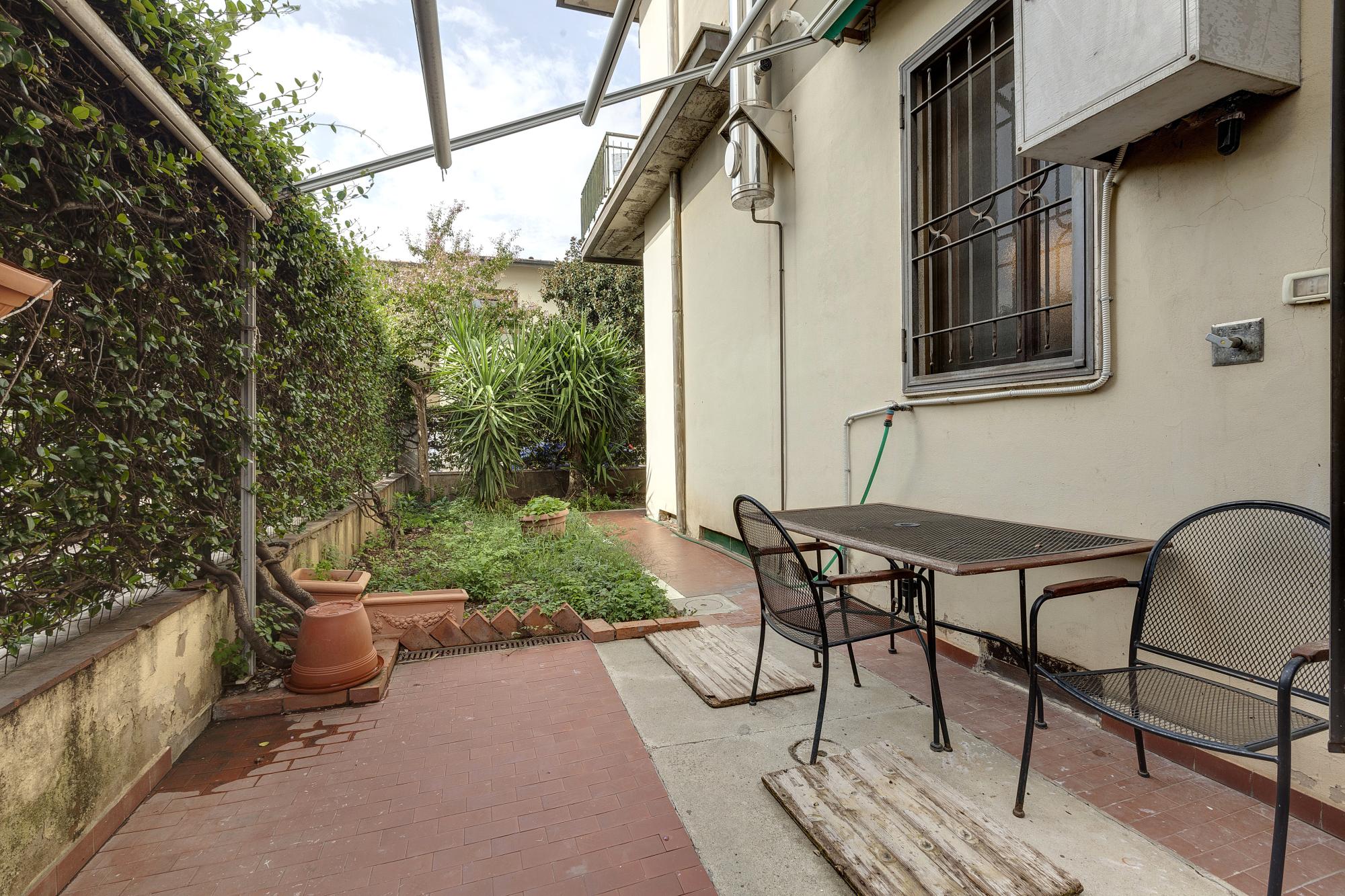 KILIM BARE PROPERTY