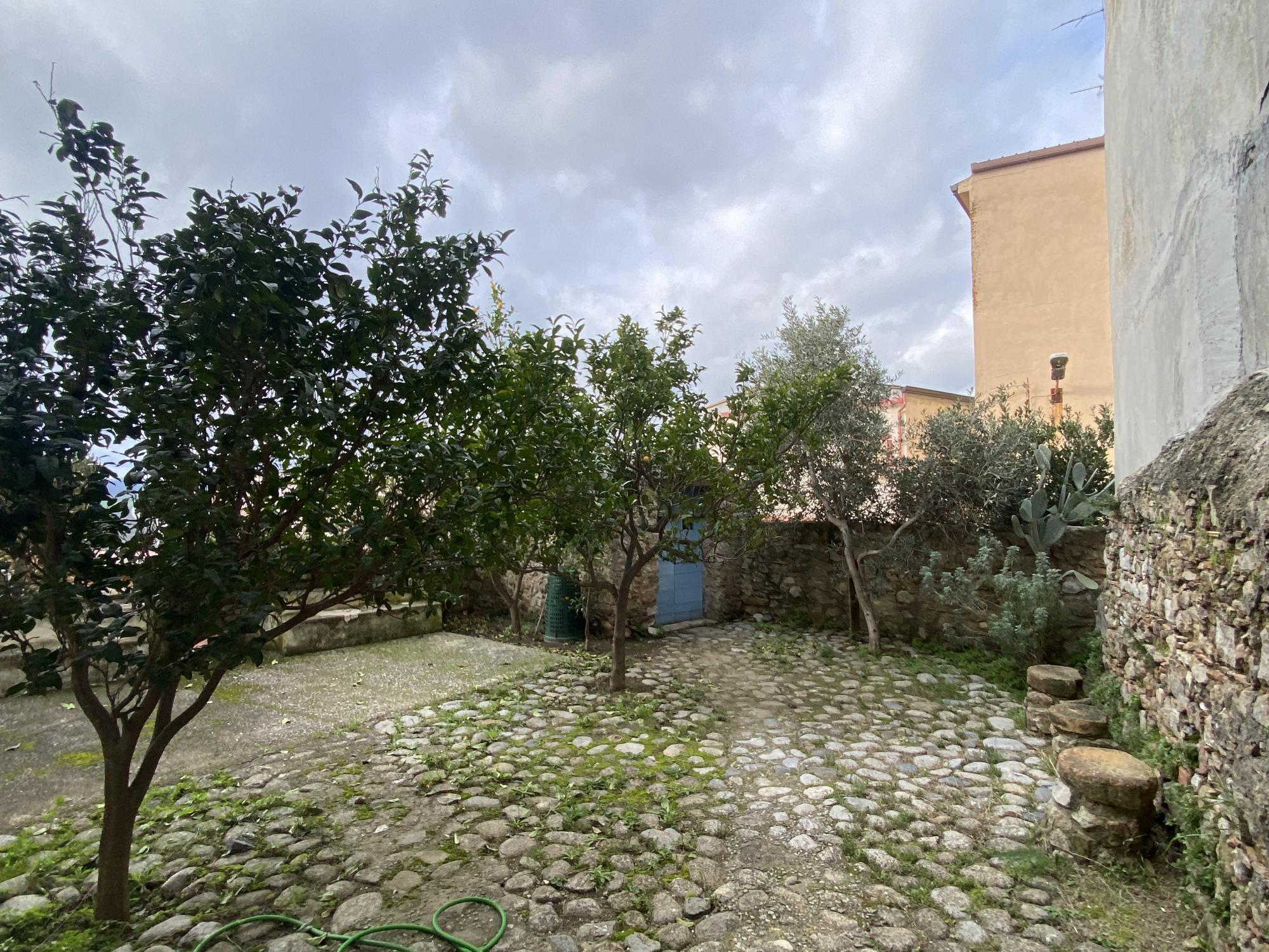 STRONGOLI CASA CENTRO